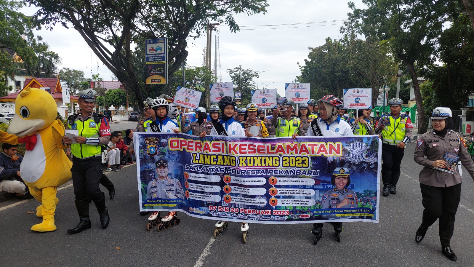 Inilah Cara Unik Satlantas, Kampanyekan Tertib Lalu Lintas Di Area Car Free Day Kota Pekanbaru