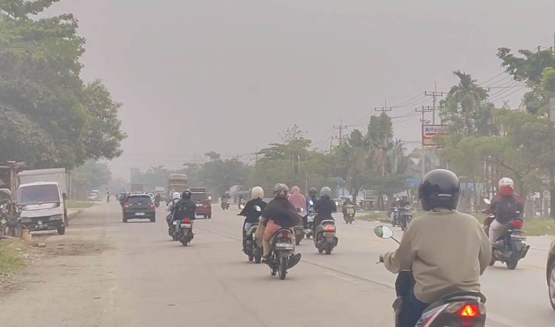 Pekanbaru Mulai Diselimuti Kabut Asap, BMKG Deteksi Puluhan Hotspot