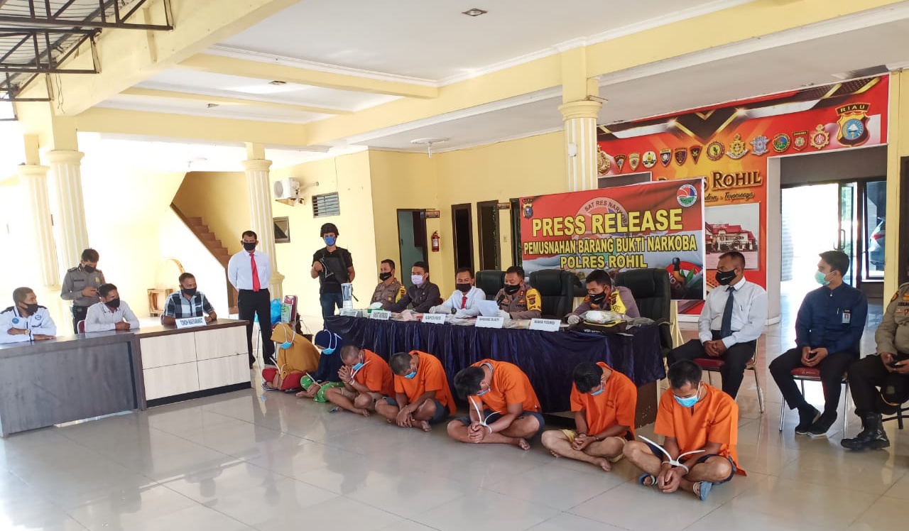 Polres Rohil Ungkap Tiga Kasus dan Musnahkan 392,53 Gram Sabu dan 6 Butir Ekstasi