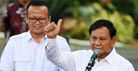 Edhy Prabowo "Meringis" Tersengat Capit Lobster