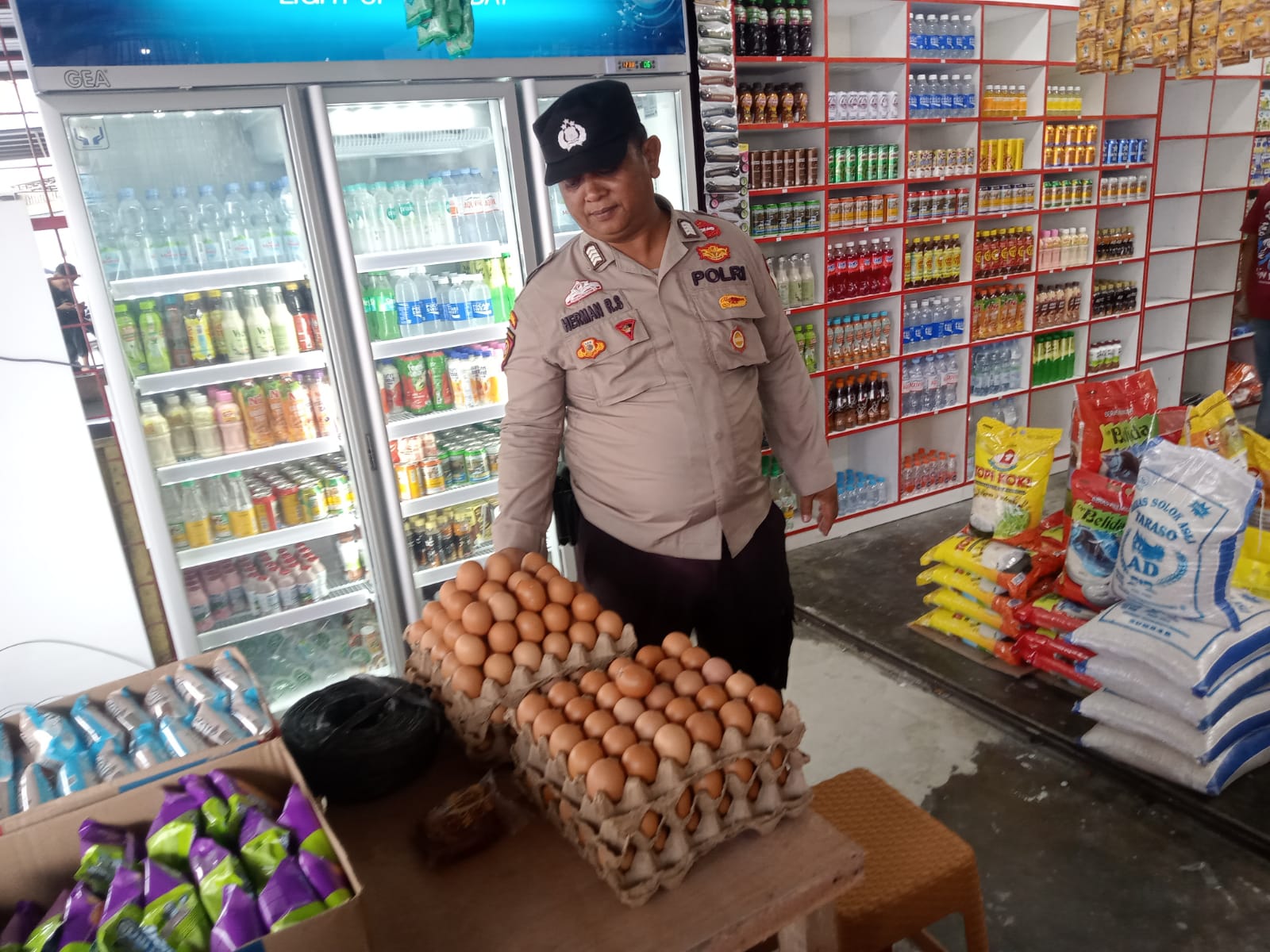 Dukung Swasbada Pangan, Polsek Senapelan Rutin Cek Stok Sembako di Pengecer