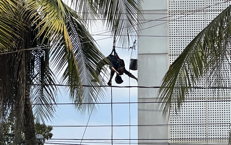 Kecelakaan Kerja di Bank UOB Pekanbaru, Karyawan Vendor Tersengat Listrik Tegangan Tinggi
