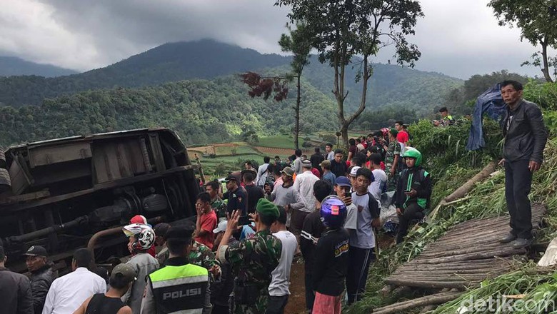 Kecelakaan Maut, Korban Tewas Menjadi 12 Orang