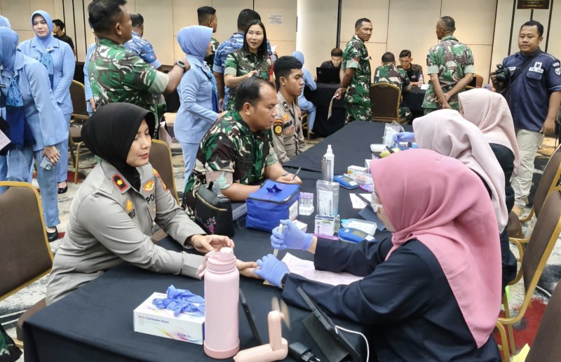 Kapolsek Senapelan Hadiri Bakti Sosial dan Donor Darah HUT ke 80 TNI