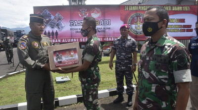 Bantu Ringankan Beban Korban Erupsi Semeru, Alumni Akabri 97 Lakukan Bhakti Sosial