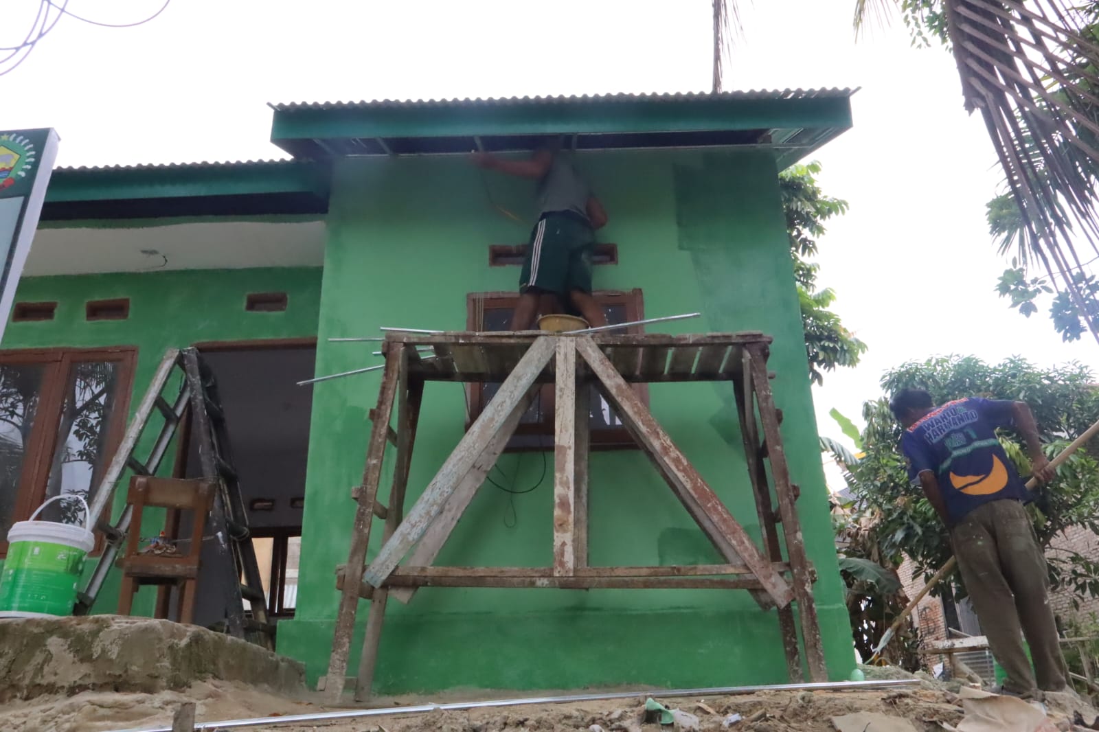 Progres Kian Meningkat, Rumah Almarhum Yudarfis Segera Rampung oleh Satgas TMMD