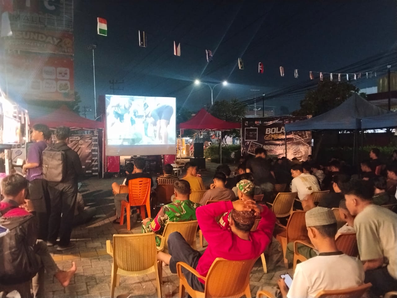 Nobar Argentina vs Inggris, Kebersamaan TNI dan Warga Pekanbaru Makin Terjalin