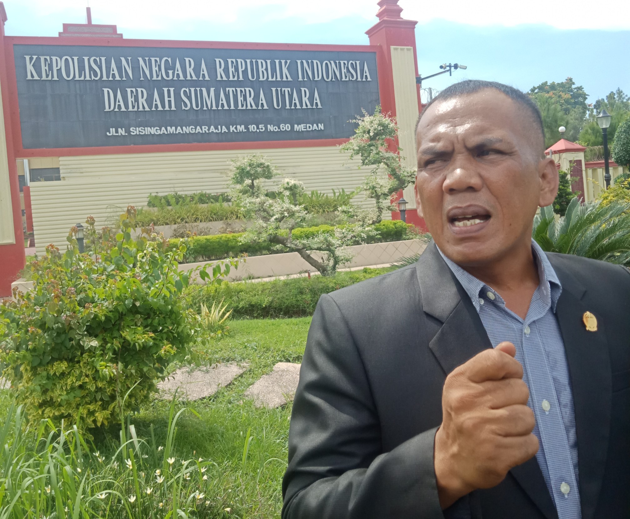 Dua Kali Anggota DPRDSU, Zainuddin Purba Demo Tunggal Di Mapoldasu, BD Narkoba Tak Kunjung Ditangkap