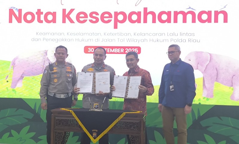 Polda Riau dan PT HK Teken MoU, Bagikan Helm untuk Disabilitas dan Mobil Ramah Lingkungan