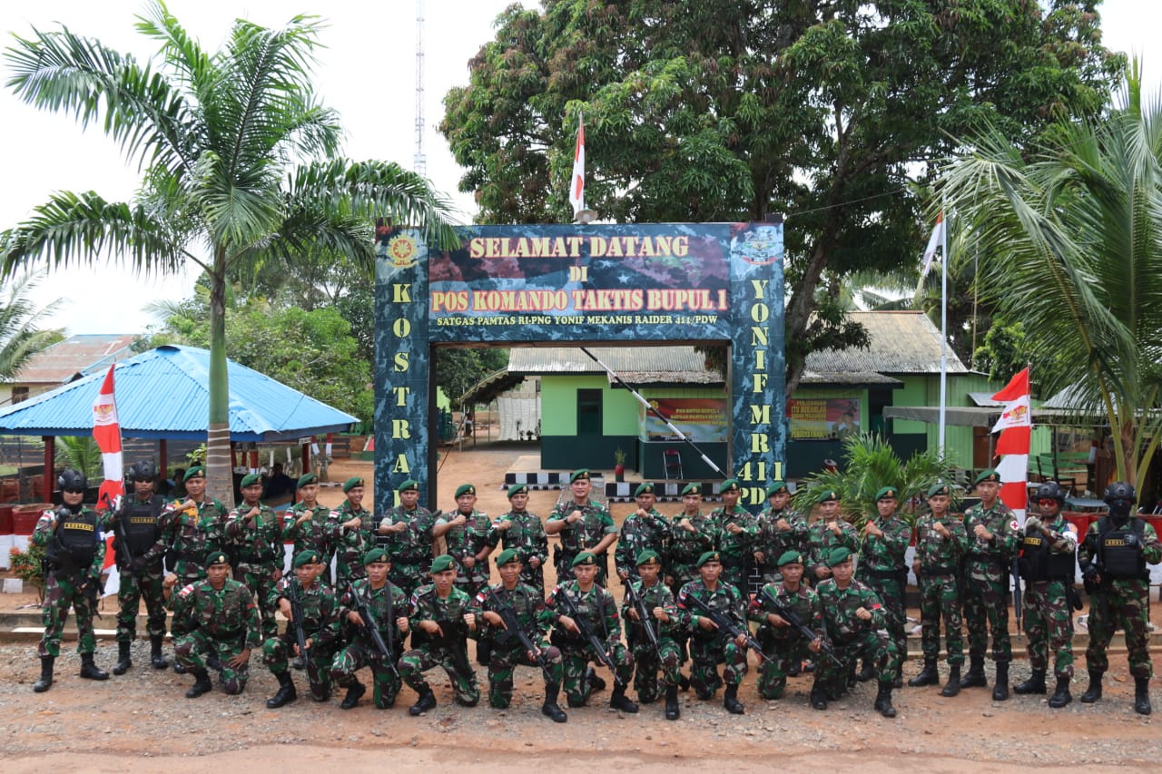 Pangdivif 2 Kostrad Kunjungi Satgas Pamtas RI-PNG Yonif MR411/PDW Kostrad di Merauke