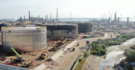Ditanya Status Kargo Minyak Rusia di Tangki Kilang Pertamina Balikpapan, Plt Kepala BLU Lemigas Bungkam