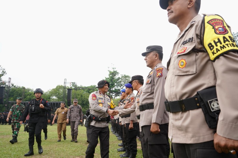 Wakapolda Riau Pimpin Apel Gelar Pasukan Pengamanan Festival Pacu Jalur 2025