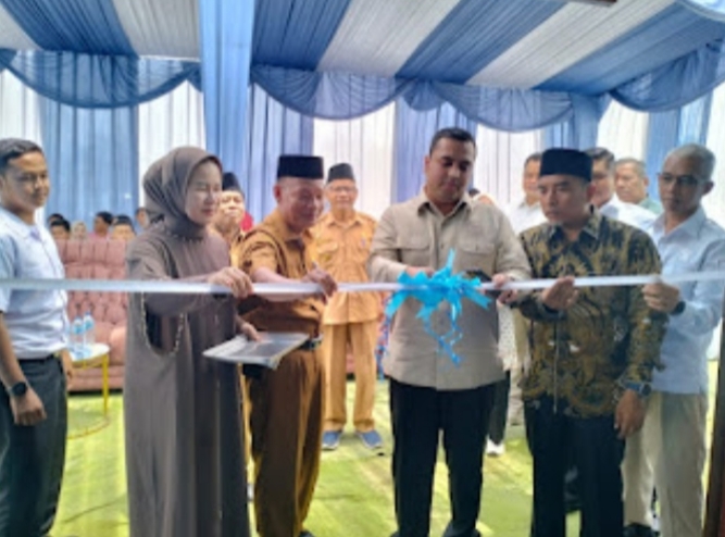Anggota DPR RI M. Rohid Resmikan Grand Opening SPPG Lentera Karya Raya Desa Sungai Pinang