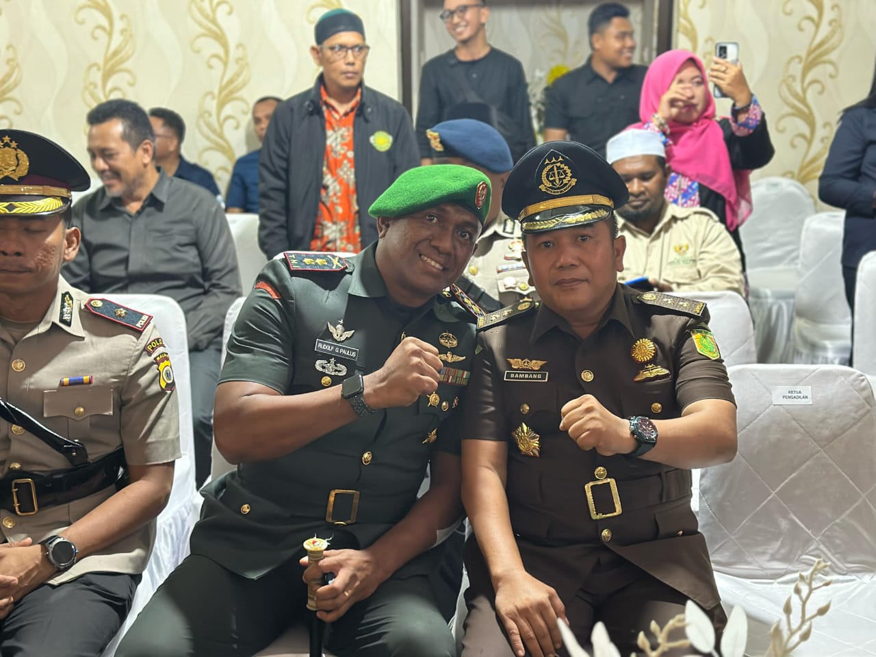 Plt. Kajari SBB Hadiri Rapat Paripurna Sertijab dan Pidato Perdana Bupati dan Wakil Bupati Seram Bagian Barat