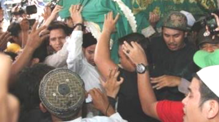 Jenazah Adelina Sau TKI Malaysia Disambut Haru Keluarga