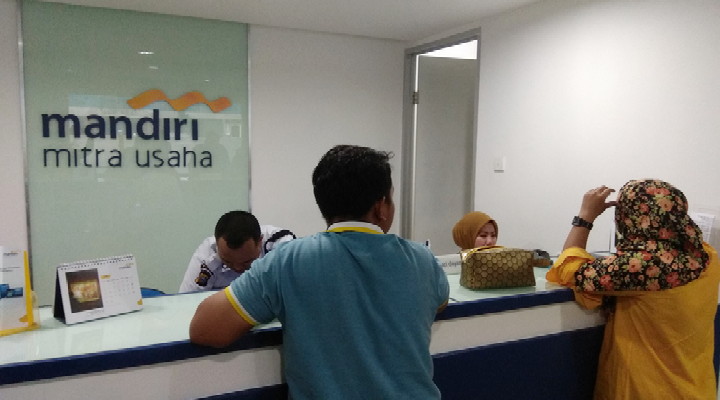 Teller Bank Mandiri Jalan Durian Cuma Satu, Diduga Bank Mandiri Tidak