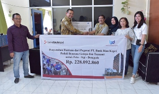 Lewat Dinsos Sulteng Bank Riau Kepri Serahkan Rp228 Juta Lebih