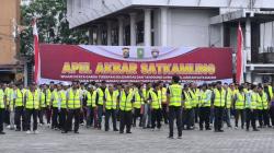 Pimpin Apel Akbar, Kapolda Riau: Satkamling Benteng Terakhir Keamanan Lingkungan