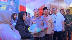 Gerakan Pangan Murah di Polsek Sukajadi Pekanbaru Diserbu Warga, 7 Ton Beras SPHP Ludes