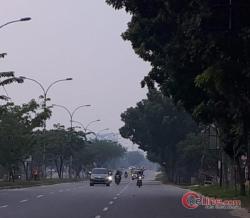 Setelah di Guyur Hujan Deras. Kabut Asap Ringan Kembali Selimuti Pekanbaru