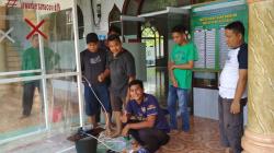 Peduli Kemanusiaan Covid-19, Anggota DPRD Riau Syamsurizal Serahkan Bantuan Dua Box Sterilsasi