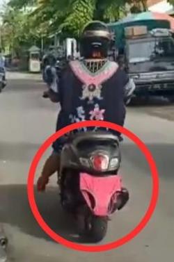 Emak-emak Tutupi Nopol Pakai CD demi Hindari E-TLE Bikin Heboh, Begini pengakuannya