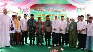 Kapolri dan Panglima TNI, Hadiri Acara Haul Masyayikh Pesantren Kananga.