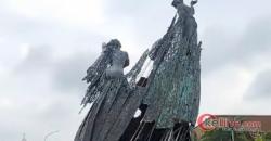 Patung Zapin Miring, Menunggu Berebut Proyek Patung Titik Nol Riau