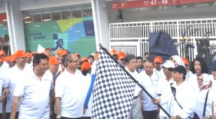 Retno Marsudi Buka Kegiatan Asian Games Diplomatic Walk