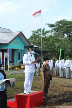 Pengibaran Bendera Pusaka di Desa Bantan Tua Tetap Menerapkan Protokol Kesehatan yang Ketat