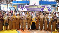 12.000 Siswa di Rohil Terima Beasiswa PIP, Karmila Sari: Ini Untuk Pendidikan, Bukan Jalan-Jalan