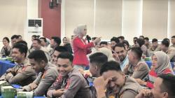 Ratusan Personil Polda Riau Ikuti Pelatihan Public Speaking Dukung Program Green Policing