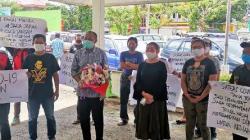 Dinyatakan Sembuh Total dari Covid-19, Wabup Tana Toraja Disambut Gembira Warga