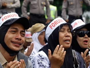 Gaji Guru Honorer Dibayar Melalui Sekolah