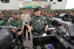 Panglima TNI Lepas Keberangkatan 850 Prajurit Pengamanan Papua