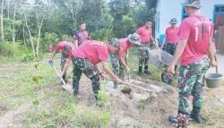 Bakti Di Gereja GKPKB Dibenahi Kompi C Yonif 645/GTY Bengkayang