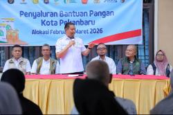 Wawako Pekanbaru Salurkan Bantuan Beras CPP untuk Warga Kota Tinggi dan Simpang Empat