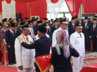 Firdaus dan Aziz Resmi Pimpin Pekanbaru dan Kampar