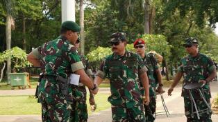 Di Monas, Panglima TNI Tinjau Latihan Fast Roping