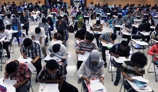 Pembatasan Kuota Mahasiswa Perguruan Tinggi Negeri Perlu Evaluasi